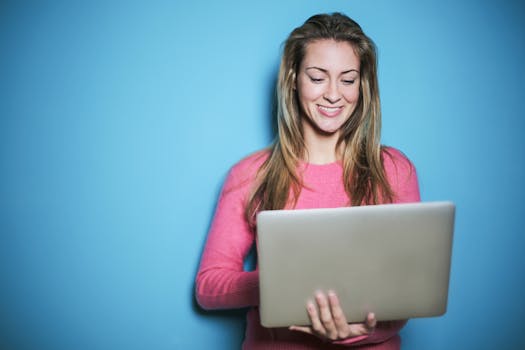 Digital nomad enjoying a beachside workspace